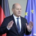 Scholz attacca Musk: “Saluto romano è inaccettabile sostegno a estrema destra”