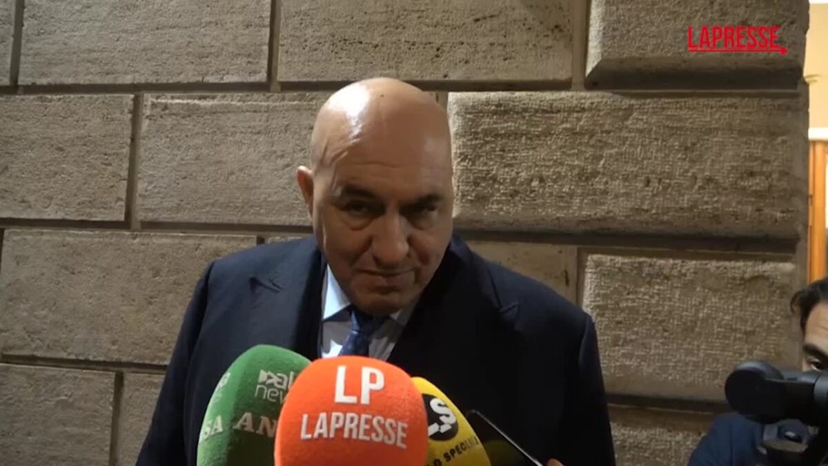 VIDEO Crosetto: “Dimissioni di Santanchè? Si è innocenti fino al terzo grado” VIDEO Crosetto: “Dimissioni di Santanchè? Si è innocenti fino al terzo grado”