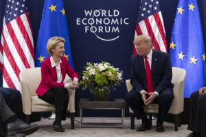 Ue, von der Leyen: “Pronti a negoziare con Usa ma fermi su principi”