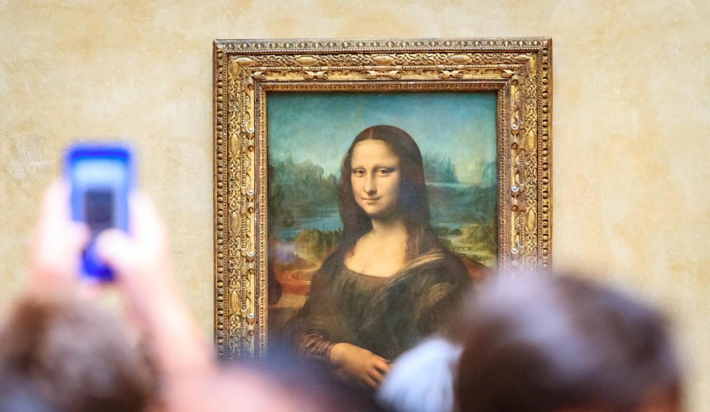 Parigi, allarme sulle condizioni del Louvre: Lombardia si candida a ospitare la Gioconda