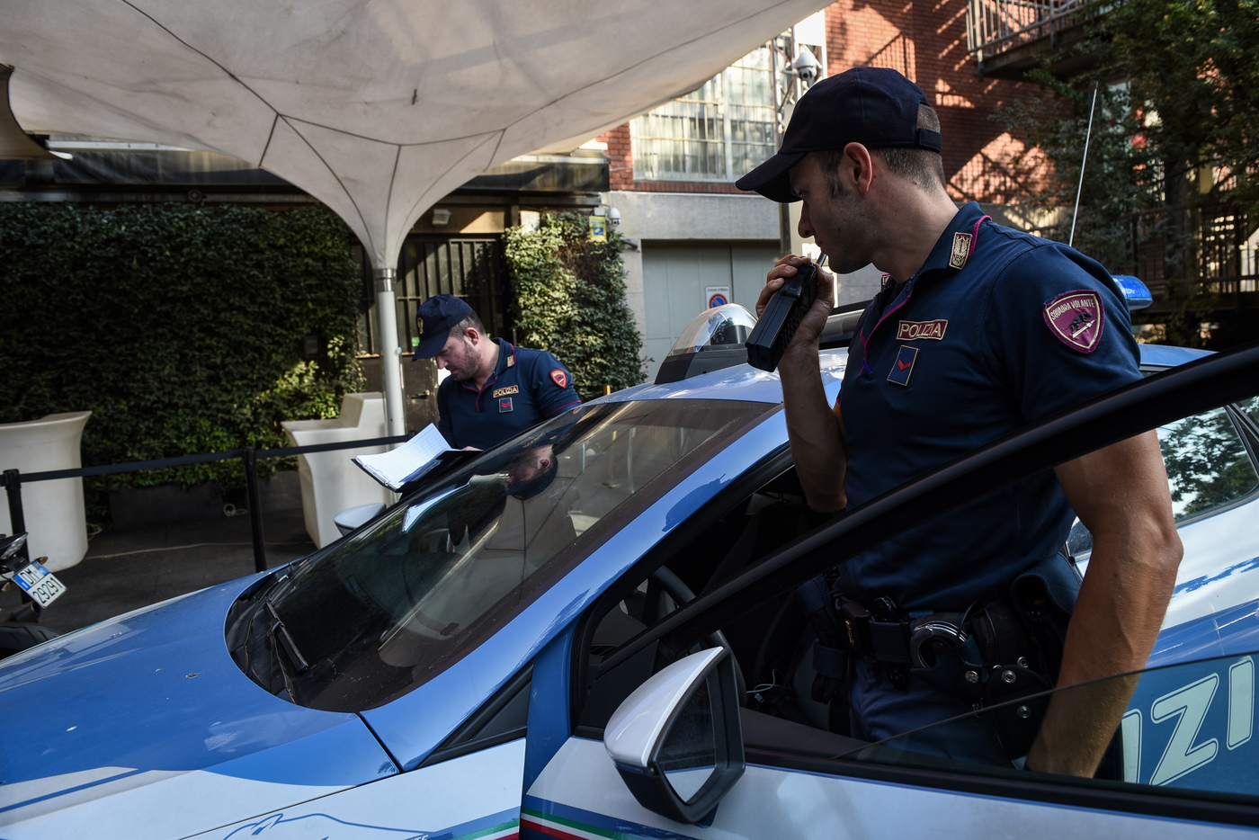 Roma, ragazza di 20 anni drogata in discoteca e violentata: arrestato un pr