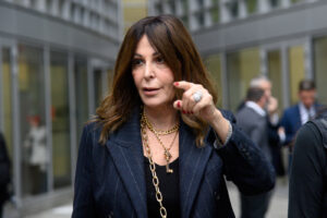 Caso Visibilia, Santanchè: “No a dimissioni per falso in bilancio. Passo indietro se a processo per Cig”