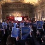 Nordio inaugura Anno giudiziario a Napoli, al suono dell’Inno magistrati sventolano Costituzione