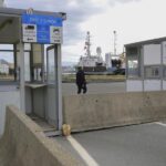 Migranti, nave Cassiopea con 49 migranti a bordo verso Albania