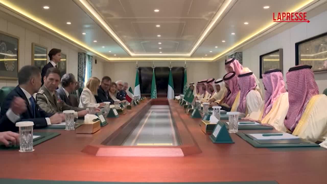 Italia Arabia Saudita, l’incontro tra Giorgia Meloni e Mohammed bin Salman ad al Ula