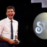 Ascolti Tv ieri 8 aprile, doppietta De Martino su Rai1 e Rai2