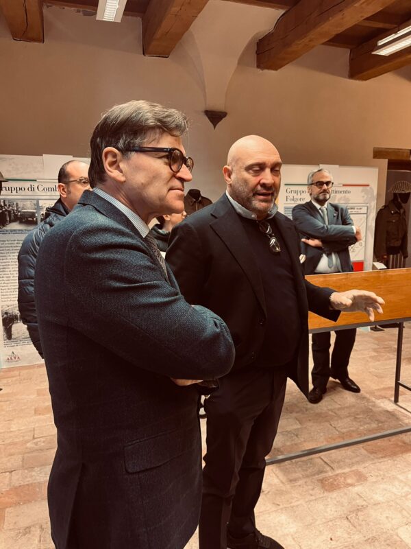 Giorno della Memoria, il presidente del Consiglio delle Marche in visita alla mostra sulla Shoah