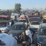Gaza, la lunga fila di auto verso il nord della Striscia