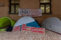 Bologna, la protesta in tenda degli studenti per il caro affitti e mancanza di alloggi