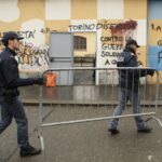 Migranti, richiedente asilo muore in coda davanti alla Questura di Roma