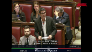 Avviso di garanzia a Meloni, tensione alla Camera