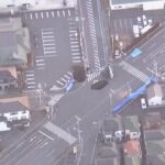 Giappone, voragine in strada vicino a Tokyo: camionista intrappolato sottoterra