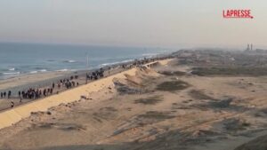 Gaza, prosegue l’esodo dei palestinesi verso il nord della Striscia