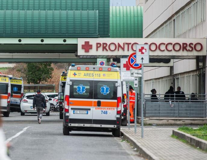 Lecce, bimbo caduto in piscina è in gravissime condizioni Lecce, bimbo caduto in piscina è in gravissime condizioni