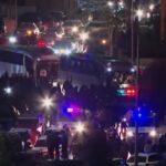 Medioriente, palestinesi rilasciati accolti da folla festante a Ramallah