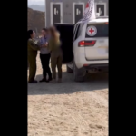 Gaza, la Croce Rossa consegna Agam Berger all’Idf