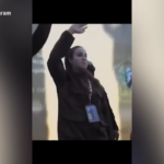 Gaza, l’ostaggio Agam Berger sul palco allestito da Hamas