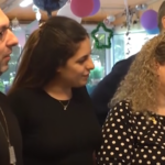 Gaza, la famiglia dell’ostaggio Ofer Calderon festeggia il suo rilascio