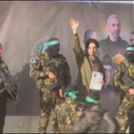 Gaza, il rilascio degli ostaggi israeliani Yarden Bibas e Ofer Kalderon
