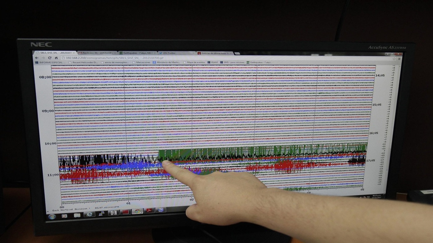 Terremoto a Siena, scossa di magnitudo 3.2: oggi scuole chiuse Terremoto a Siena, scossa di magnitudo 3.2: oggi scuole chiuse