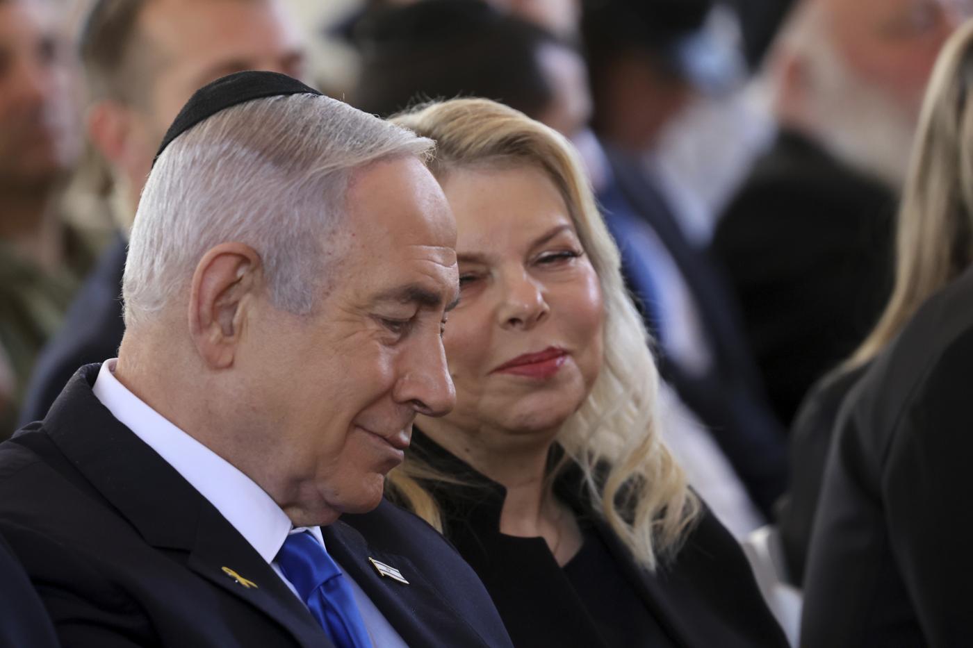 Israele, aperta inchiesta sulla moglie del premier Netanyahu