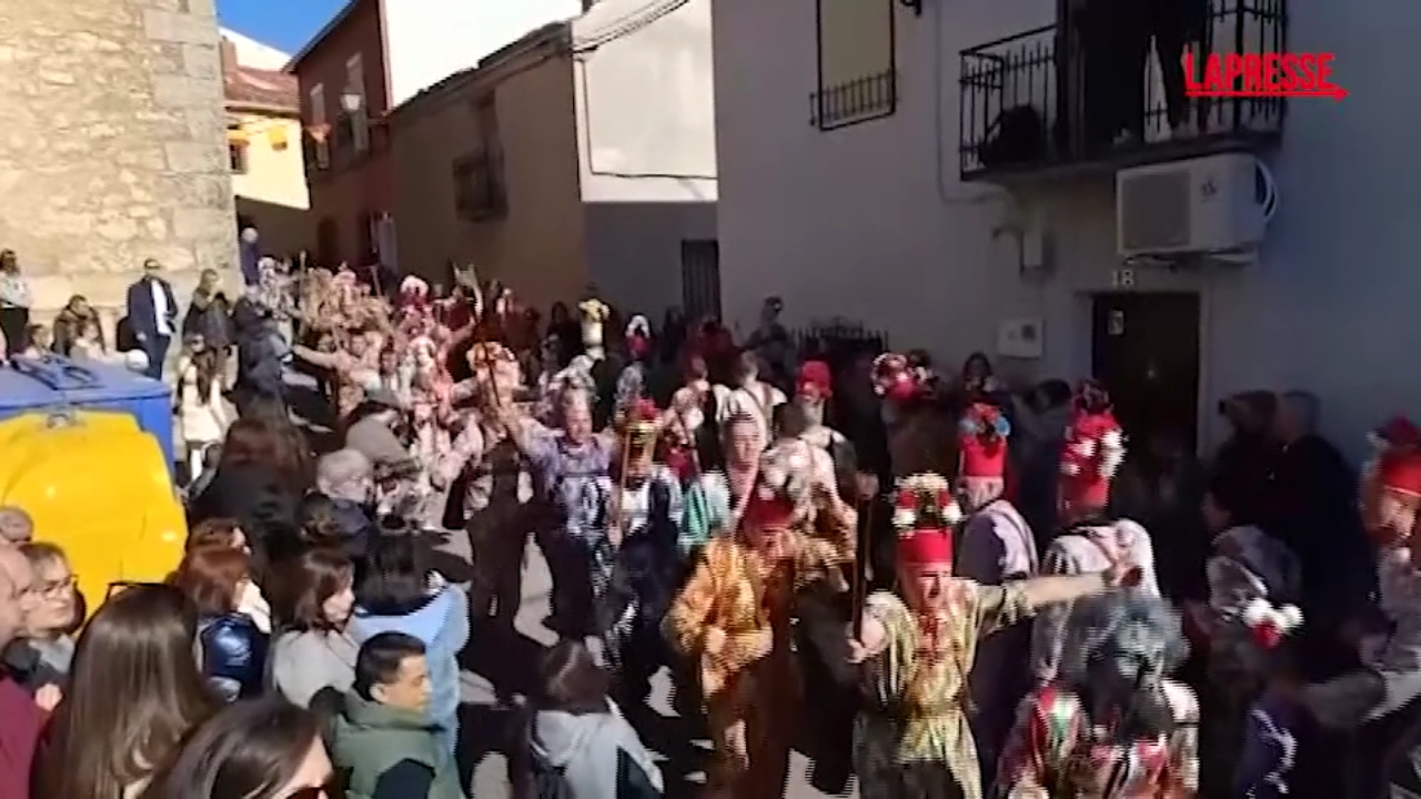 Spagna: lo spettacolo della Endiablada, la festa dei ‘diavoli’