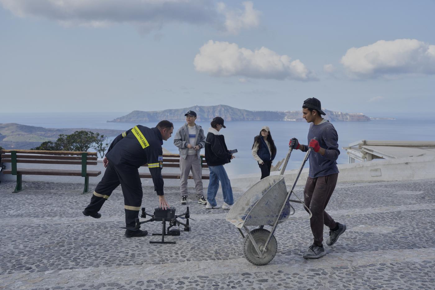 Italiano a Santorini: “Sciame sismico in corso ma no criticità”