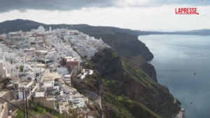 Terremoto a Santorini, dispiegate squadre di emergenza