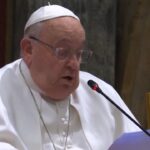 Summit diritti bambini, Papa: “I più piccoli sacrificati agli idoli del potere, inaccettabile”