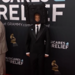 Grammy 2025, il bizzarro outfit di Jaden Smith
