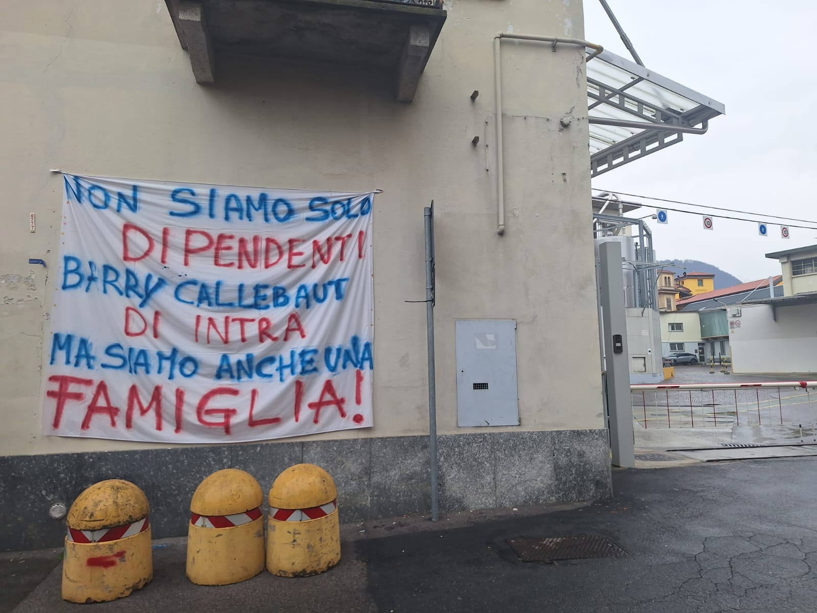Verbania, i lavoratori della Barry Callebaut bloccano a oltranza la produzione Verbania, i lavoratori della Barry Callebaut bloccano a oltranza la produzione