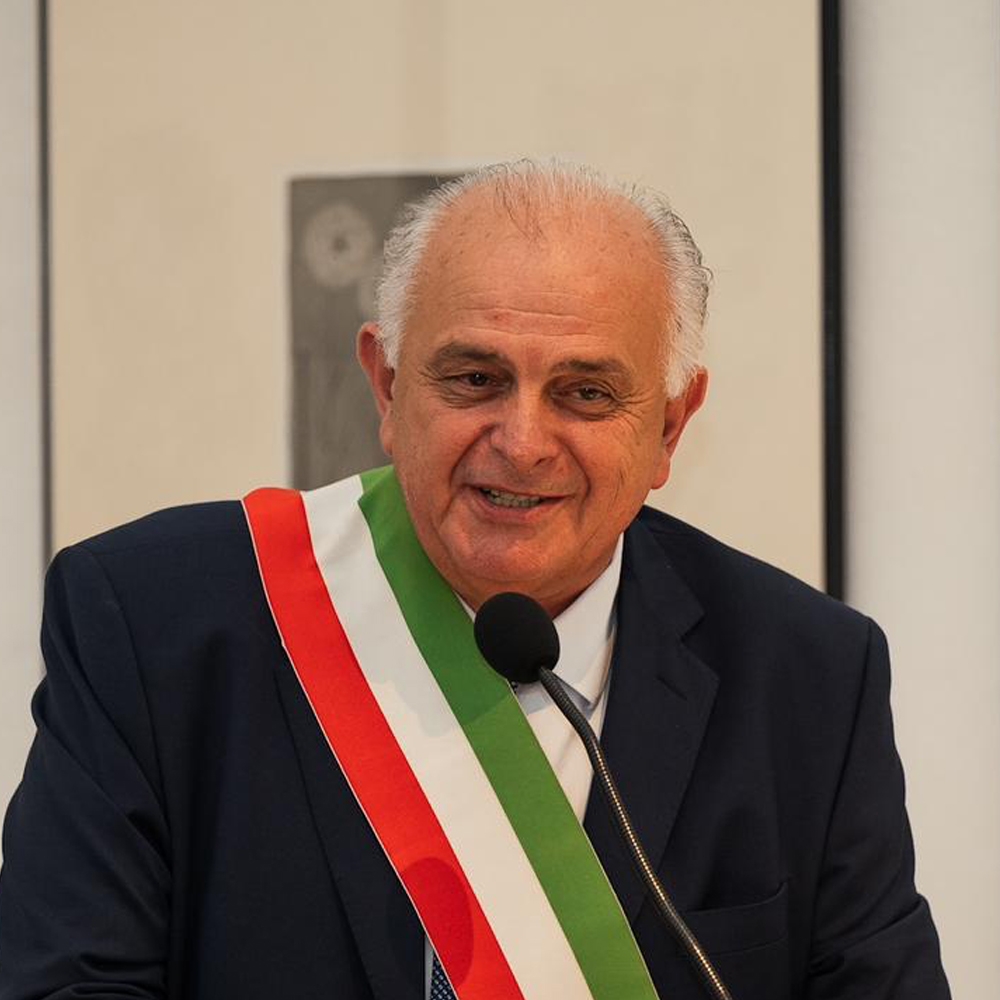 Urbino, si è dimesso il sindaco Maurizio Gambini