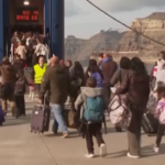 Terremoto a Santorini, la fuga dall’isola per lo sciame sismico