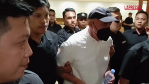 Francia-Indonesia, Serge Atlaoui scortato all’aeroporto di Giacarta per tornare a Parigi