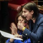 Caso Almasri, dopo informativa opposizioni all’assalto. Schlein: “Meloni presidente ‘del coniglio'”