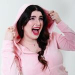 Sanremo 2025, Maria Tomba: “Inseguo il sogno da bambina. Un’emozione che dedico a papà”