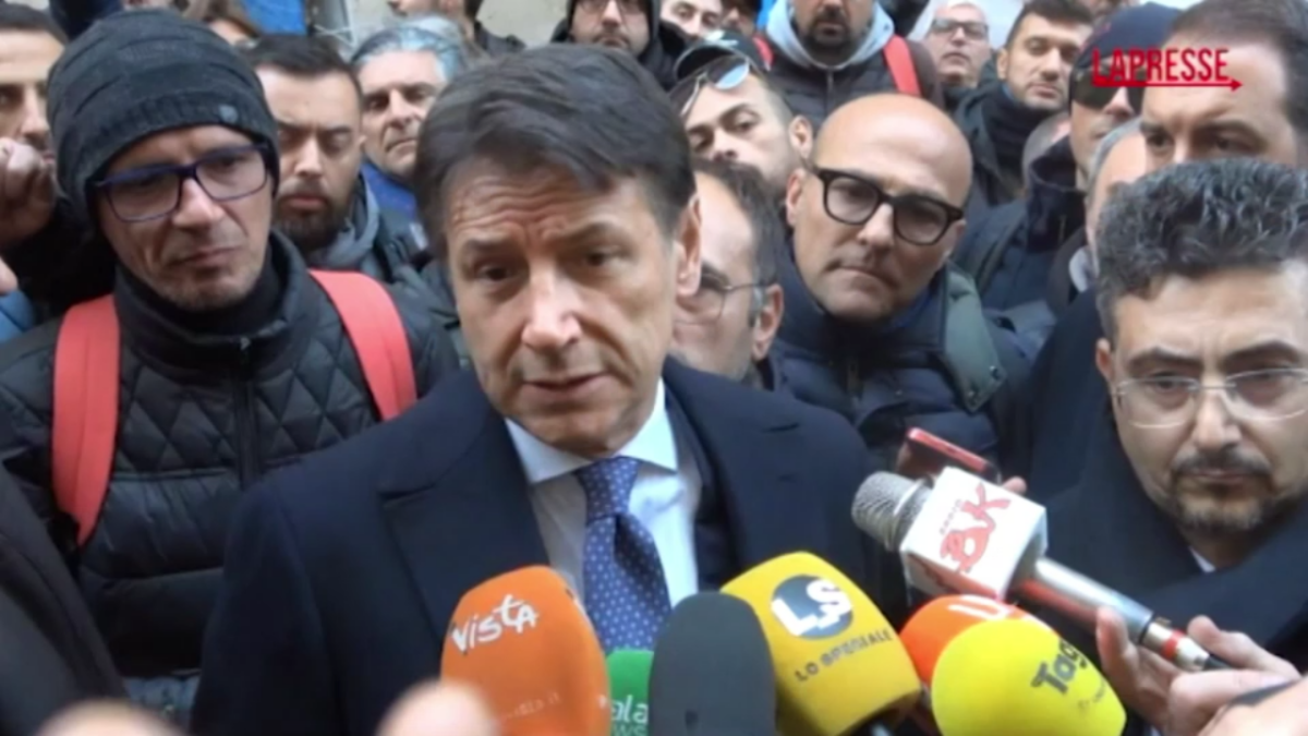 VIDEO Dema, Conte: “M5S continuerà a seguire la vertenza per arrivare a una soluzione” VIDEO Dema, Conte: “M5S continuerà a seguire la vertenza per arrivare a una soluzione”