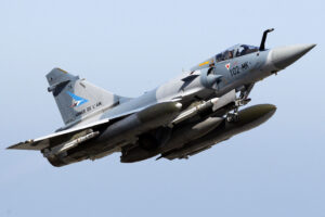Ucraina, Francia consegna a Kiev primi caccia Mirage 2000