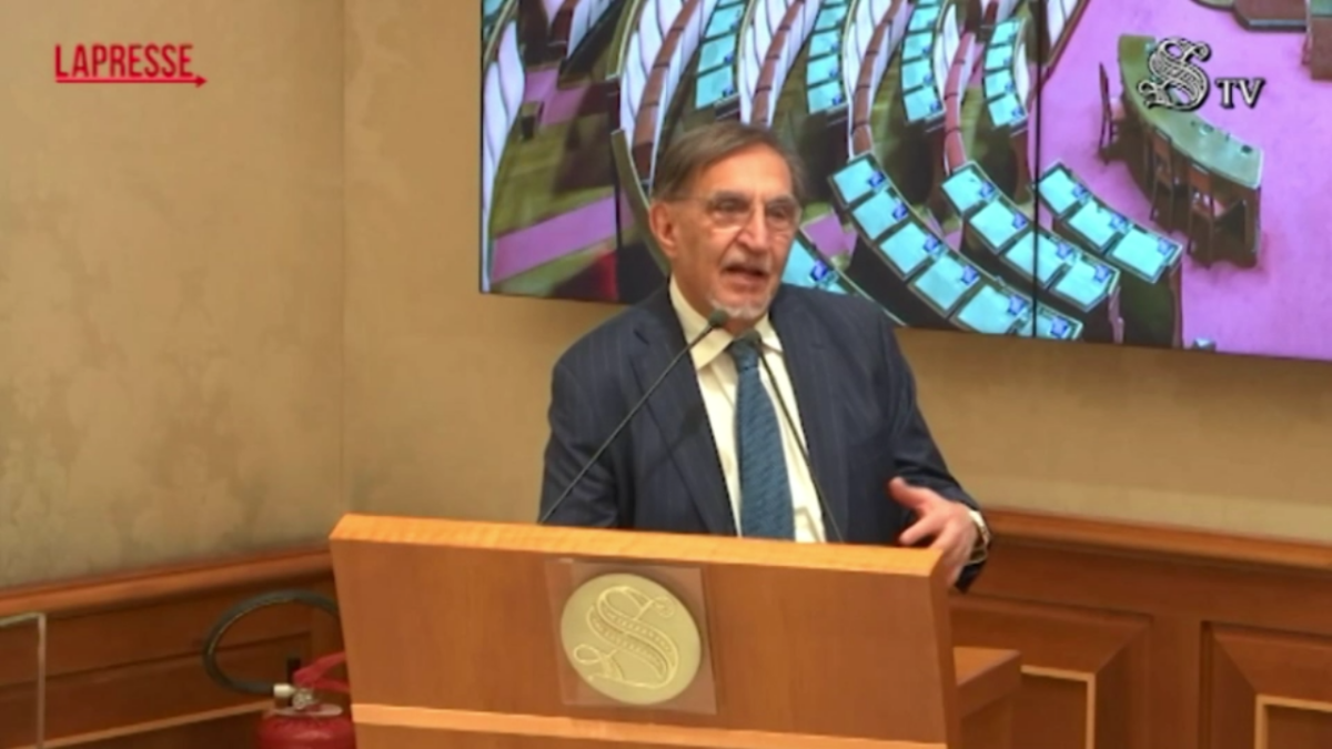 VIDEO Foibe, La Russa: “Necessario celebrare il Giorno del Ricordo, da molti disattenzione” VIDEO Foibe, La Russa: “Necessario celebrare il Giorno del Ricordo, da molti disattenzione”