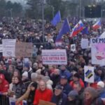 Slovacchia, proteste in decine di città: in migliaia chiedono le dimissioni di Fico