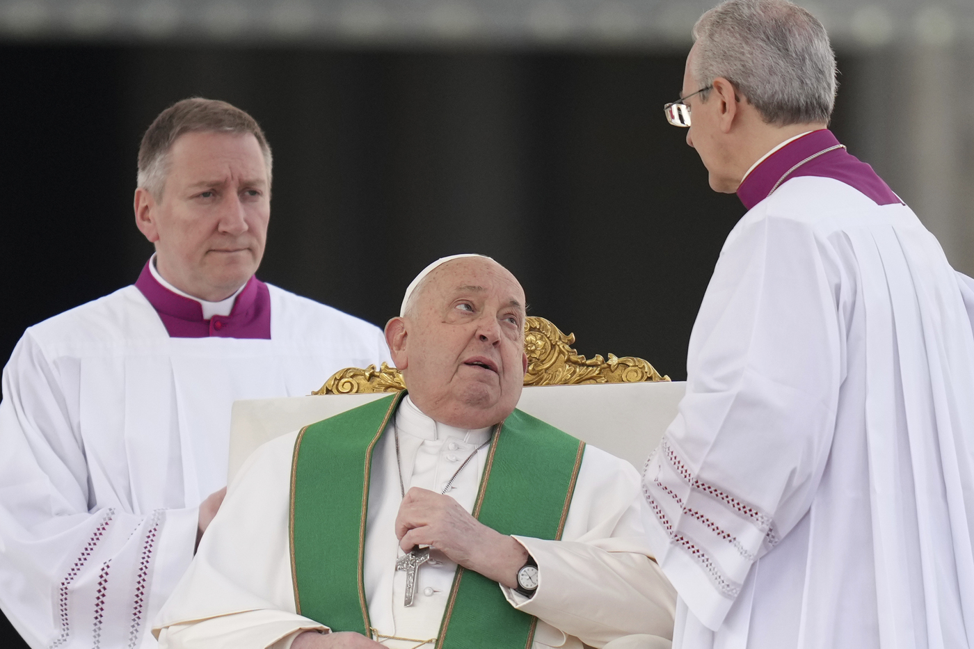 Il Papa alle forze armate: “Non coltivate uno spirito di guerra”