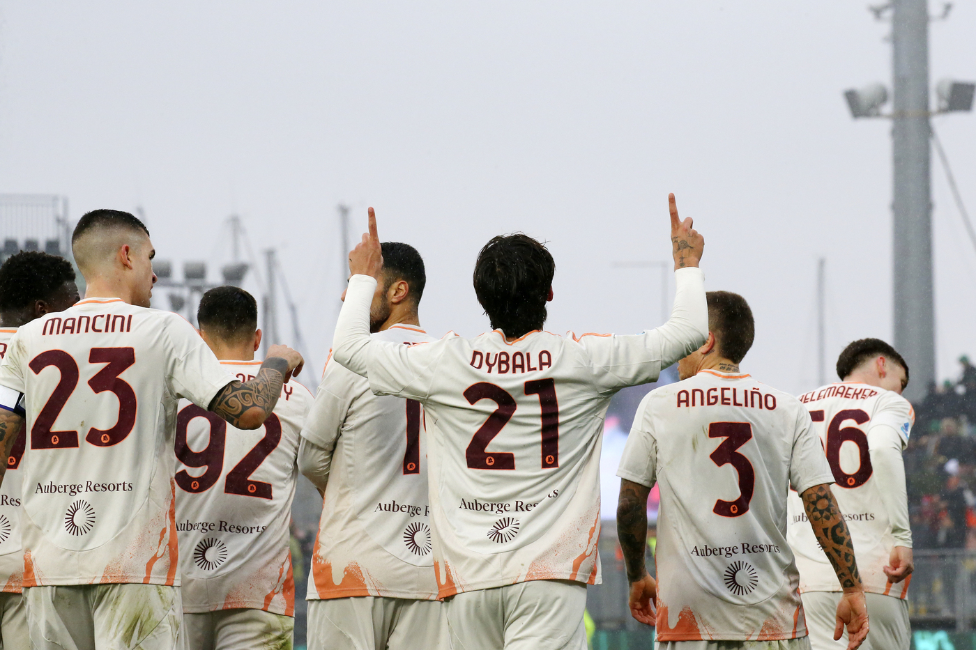 Venezia-Roma 0-1, decide un rigore di Dybala