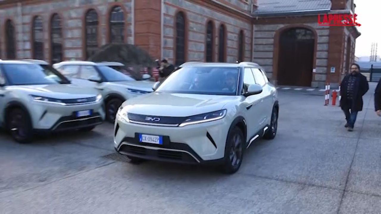 BYD lancia ‘Atto 2’: il nuovo B SUV elettrico è la ‘scelta più intelligente per la città’