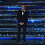 Sanremo 2025, blackout audio a inizio Festival: Carlo Conti ‘silenziato’