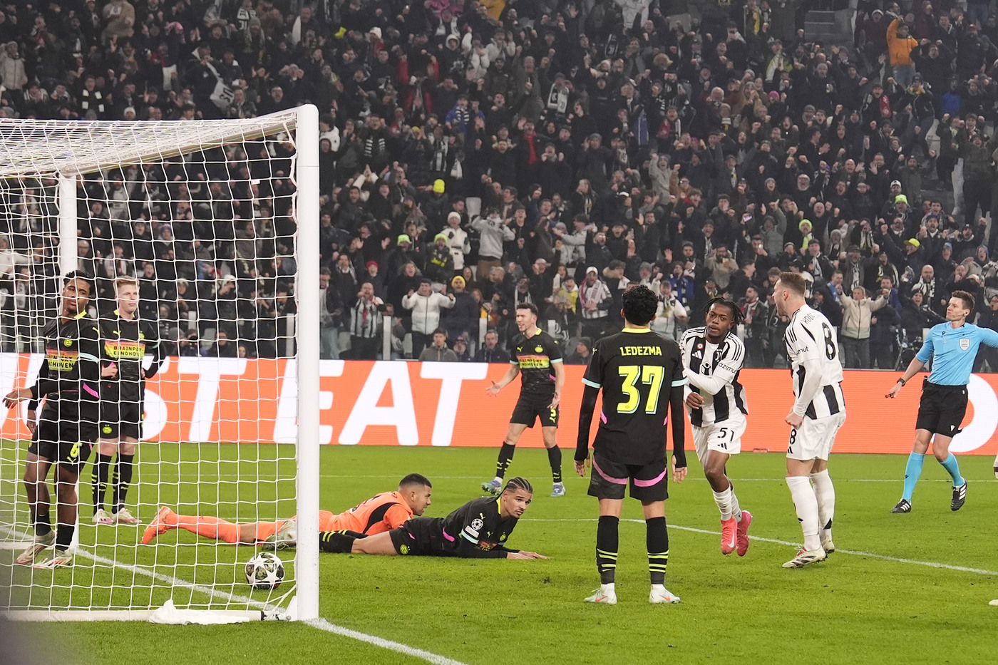 Champions League, Juventus Psv 2 1: la decide Mbangula