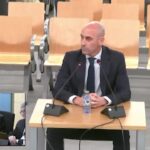 Caso Rubiales, l’ex presidente della Federcalcio spagnola: “Hermoso mi diede il permesso di baciarla”