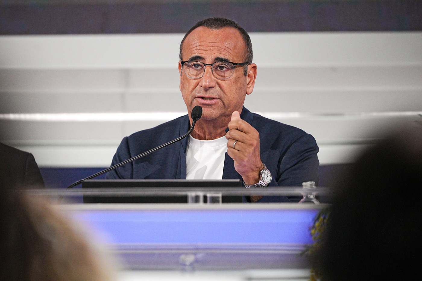 Sanremo 2025, Carlo Conti si commuove in conferenza stampa
