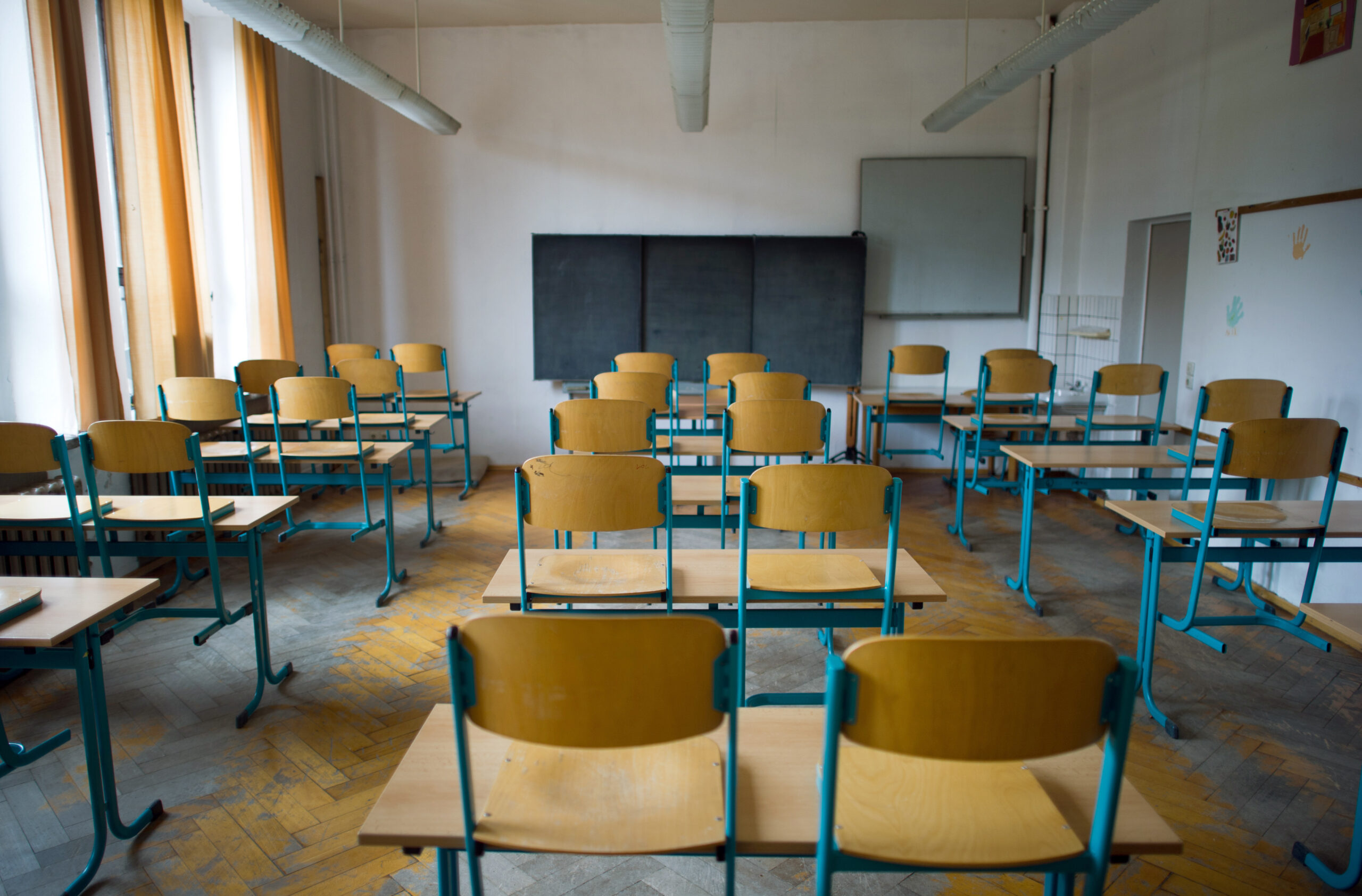 Rifiutato dalle scuole perché autistico, Valditara: “Disposti accertamenti sul caso”