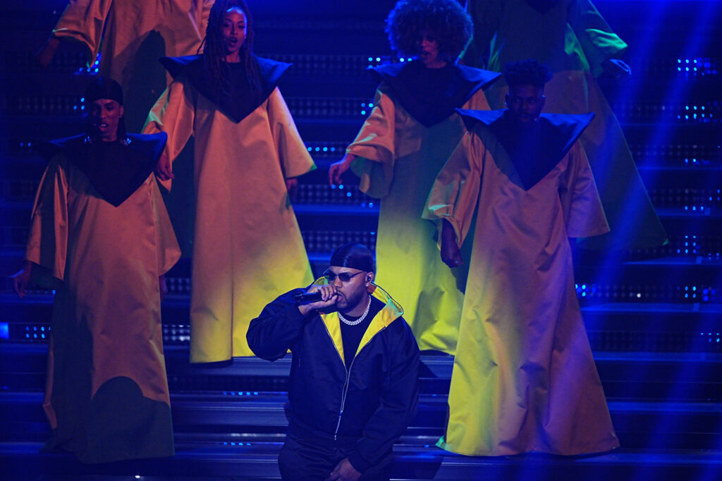 Galleria foto 'Sanremo 2025, dal nero di Giorgia al total white di Tony Effe: tutti i look della prima serata' - foto 20