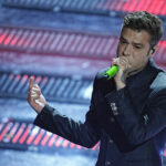 Sanremo 2025, Fedez: “Anni difficili? Il rapper si emoziona e resta in silenzio”